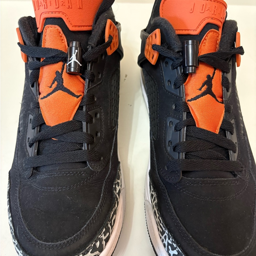 Jordan Spizike Low